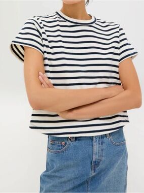 Tuckernuck NWT Navy Stripe Parker Classic Tee size medium